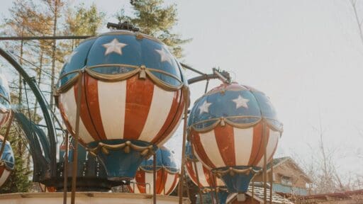 blue and white carnival ride at silver dollar city