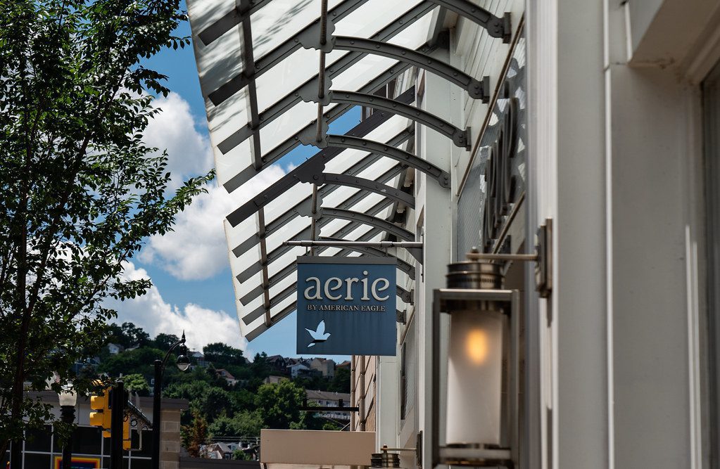 Aerie by American Eagle Store