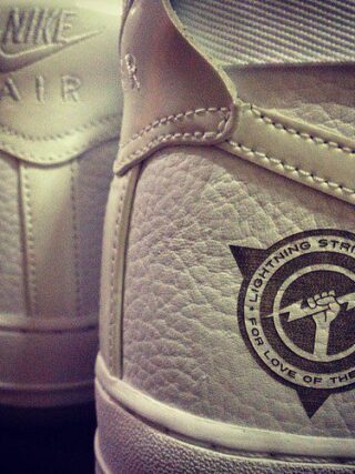You can never go wrong with the AF1's Titan 22