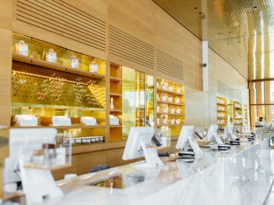 white ceramic table with white table cloth at sunnyside dispensary